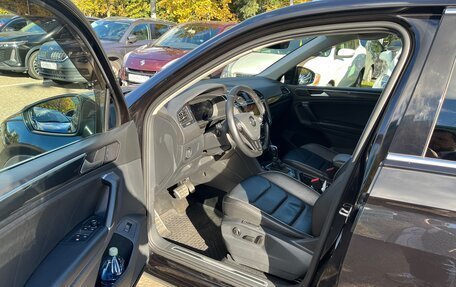 Volkswagen Tiguan II, 2018 год, 2 890 000 рублей, 7 фотография