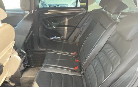 Volkswagen Tiguan II, 2018 год, 2 890 000 рублей, 8 фотография