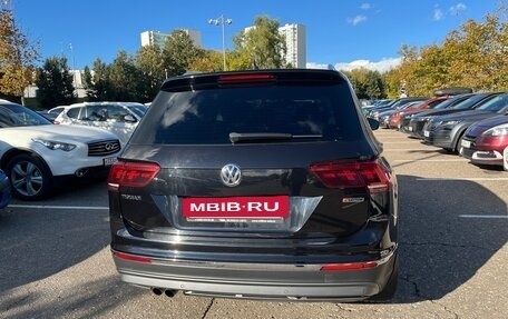 Volkswagen Tiguan II, 2018 год, 2 890 000 рублей, 5 фотография