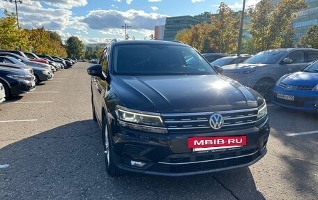 Volkswagen Tiguan II, 2018 год, 2 890 000 рублей, 2 фотография