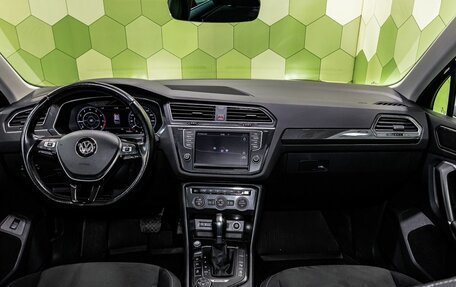 Volkswagen Tiguan II, 2017 год, 2 449 000 рублей, 16 фотография