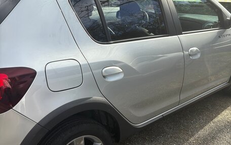 Renault Sandero II рестайлинг, 2021 год, 1 700 000 рублей, 3 фотография