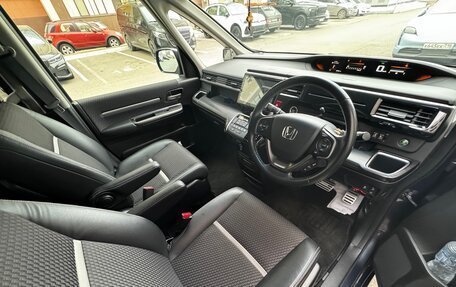 Honda Stepwgn IV, 2015 год, 1 950 000 рублей, 13 фотография