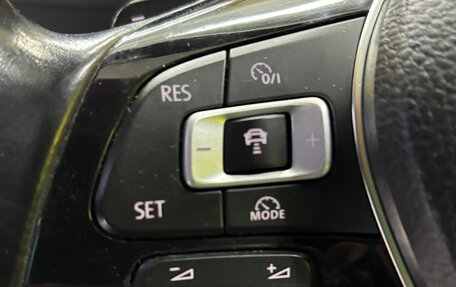 Volkswagen Tiguan II, 2017 год, 2 499 000 рублей, 13 фотография