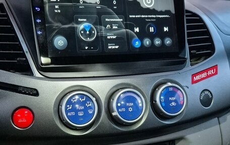 Mitsubishi L200 IV рестайлинг, 2007 год, 2 200 000 рублей, 23 фотография