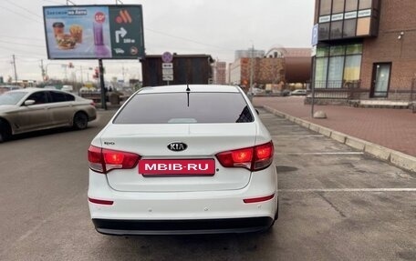 KIA Rio III рестайлинг, 2015 год, 830 000 рублей, 9 фотография