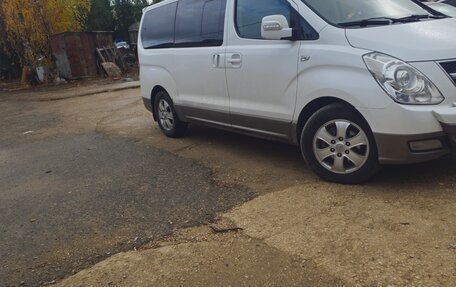 Hyundai Grand Starex Grand Starex I рестайлинг 2, 2012 год, 1 700 000 рублей, 5 фотография