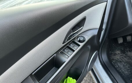 Chevrolet Cruze II, 2012 год, 735 000 рублей, 7 фотография