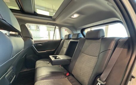 Toyota RAV4, 2025 год, 4 950 000 рублей, 17 фотография