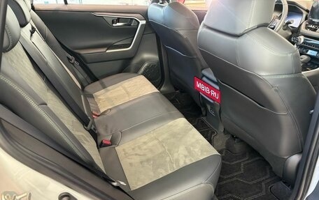 Toyota RAV4, 2025 год, 4 950 000 рублей, 16 фотография