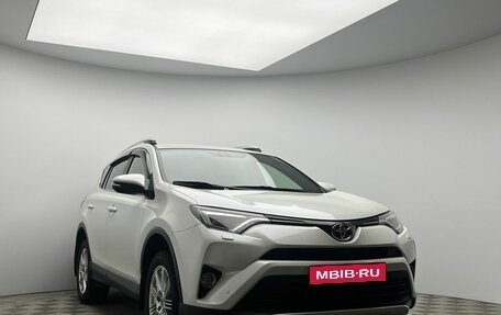Toyota RAV4, 2015 год, 2 400 000 рублей, 3 фотография