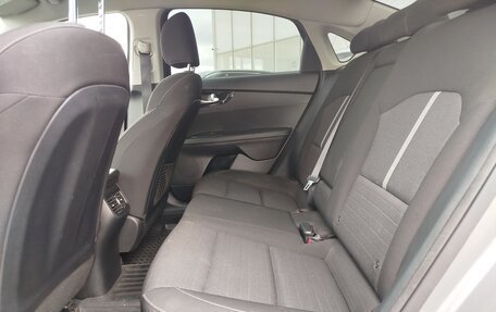 KIA Cerato IV, 2018 год, 1 900 000 рублей, 15 фотография