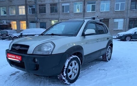 Hyundai Tucson III, 2004 год, 450 000 рублей, 2 фотография