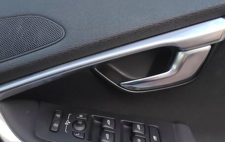 Volvo V40 II рестайлинг, 2013 год, 1 500 000 рублей, 11 фотография