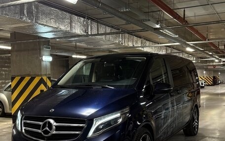 Mercedes-Benz V-Класс, 2017 год, 4 400 000 рублей, 1 фотография