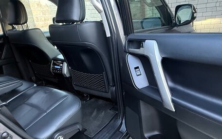 Toyota Land Cruiser Prado 150 рестайлинг 2, 2022 год, 6 650 000 рублей, 7 фотография