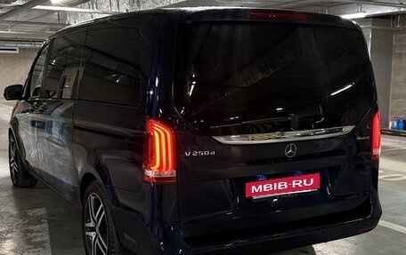 Mercedes-Benz V-Класс, 2017 год, 4 400 000 рублей, 5 фотография