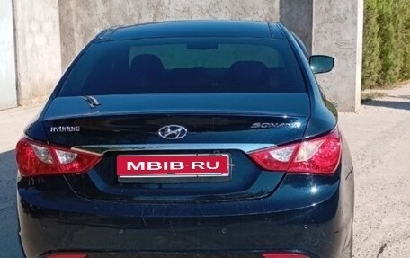 Hyundai Sonata VI, 2011 год, 970 000 рублей, 10 фотография