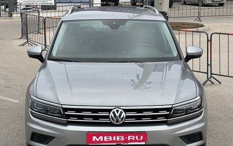 Volkswagen Tiguan II, 2019 год, 3 197 000 рублей, 7 фотография