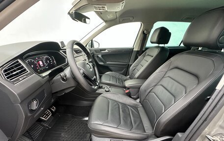 Volkswagen Tiguan II, 2019 год, 3 197 000 рублей, 30 фотография