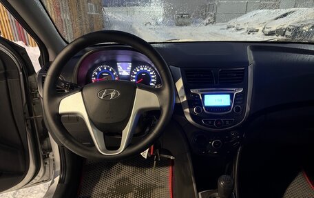 Hyundai Solaris II рестайлинг, 2012 год, 699 000 рублей, 5 фотография