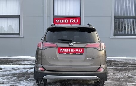 Toyota RAV4, 2018 год, 2 150 000 рублей, 4 фотография