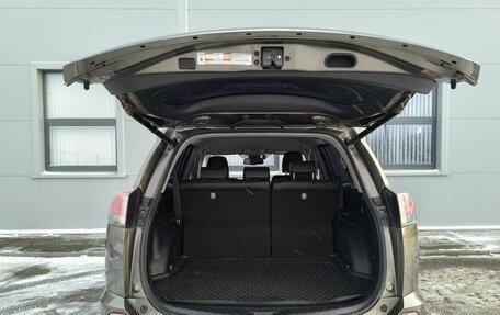 Toyota RAV4, 2018 год, 2 150 000 рублей, 14 фотография