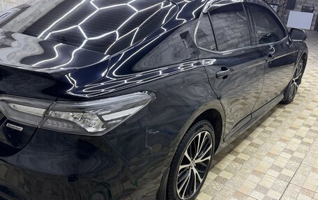 Toyota Camry, 2020 год, 3 100 000 рублей, 4 фотография