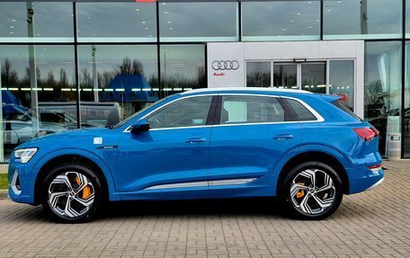 Audi e-tron I, 2023 год, 5 490 000 рублей, 10 фотография