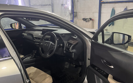 Lexus UX I, 2019 год, 3 050 000 рублей, 12 фотография