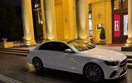 Mercedes-Benz E-Класс, 2021 год, 6 550 000 рублей, 4 фотография