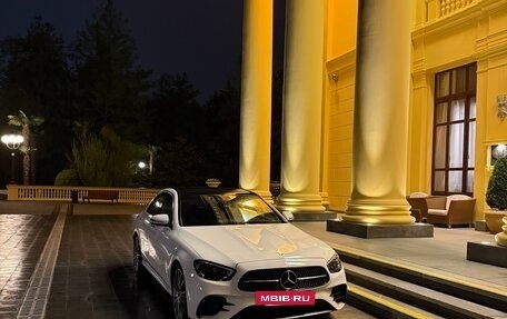 Mercedes-Benz E-Класс, 2021 год, 6 550 000 рублей, 5 фотография