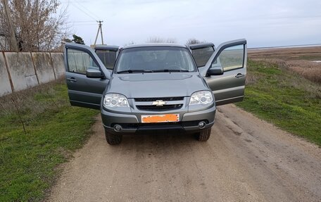 Chevrolet Niva I рестайлинг, 2016 год, 760 000 рублей, 1 фотография