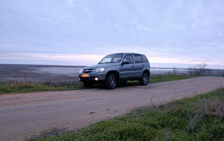 Chevrolet Niva I рестайлинг, 2016 год, 760 000 рублей, 3 фотография