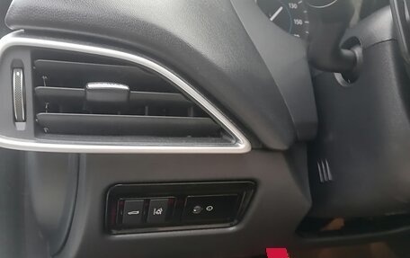 Jaguar XE I рестайлинг, 2018 год, 2 170 000 рублей, 12 фотография