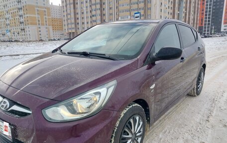 Hyundai Solaris II рестайлинг, 2013 год, 755 000 рублей, 1 фотография