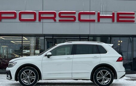 Volkswagen Tiguan II, 2020 год, 4 070 000 рублей, 2 фотография