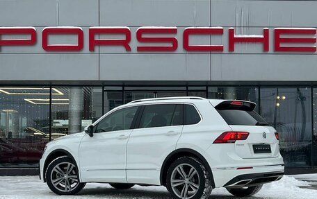 Volkswagen Tiguan II, 2020 год, 4 070 000 рублей, 3 фотография