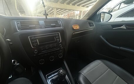 Volkswagen Jetta VI, 2015 год, 1 250 000 рублей, 14 фотография