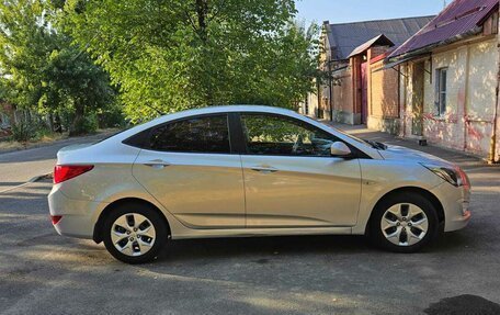 Hyundai Solaris II рестайлинг, 2014 год, 770 000 рублей, 2 фотография