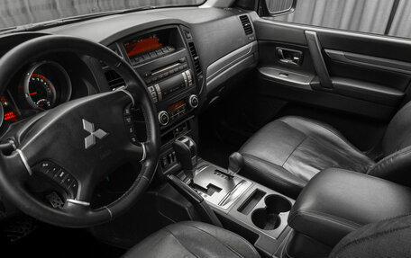 Mitsubishi Pajero IV, 2012 год, 2 090 000 рублей, 16 фотография