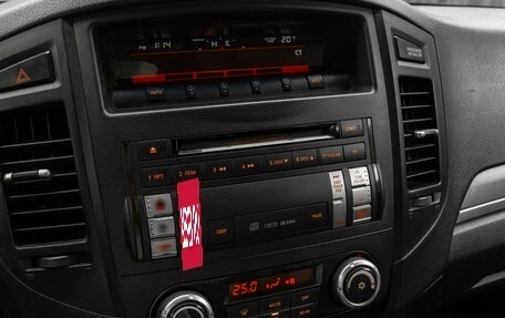 Mitsubishi Pajero IV, 2012 год, 2 090 000 рублей, 23 фотография