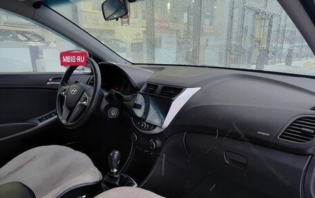 Hyundai Solaris II рестайлинг, 2016 год, 1 200 000 рублей, 13 фотография