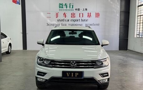 Volkswagen Tiguan II, 2021 год, 1 980 000 рублей, 2 фотография