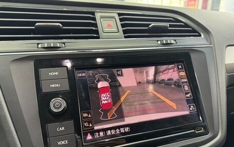 Volkswagen Tiguan II, 2021 год, 1 980 000 рублей, 11 фотография