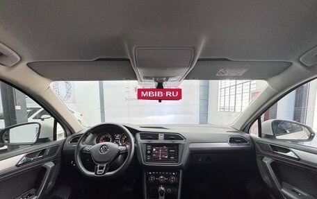 Volkswagen Tiguan II, 2021 год, 1 980 000 рублей, 13 фотография