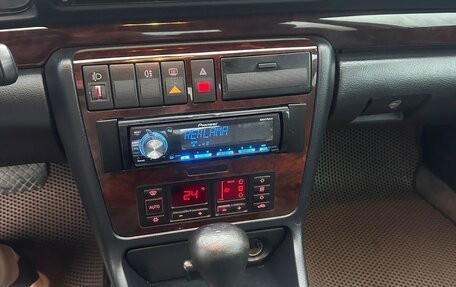 Audi A4, 1997 год, 350 000 рублей, 21 фотография