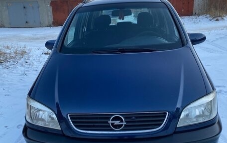 Opel Zafira A рестайлинг, 2002 год, 395 000 рублей, 1 фотография