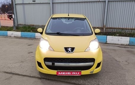 Peugeot 107 I рестайлинг, 2010 год, 375 000 рублей, 1 фотография
