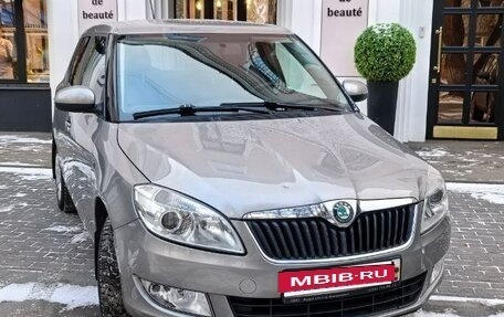 Skoda Fabia II, 2011 год, 530 000 рублей, 3 фотография